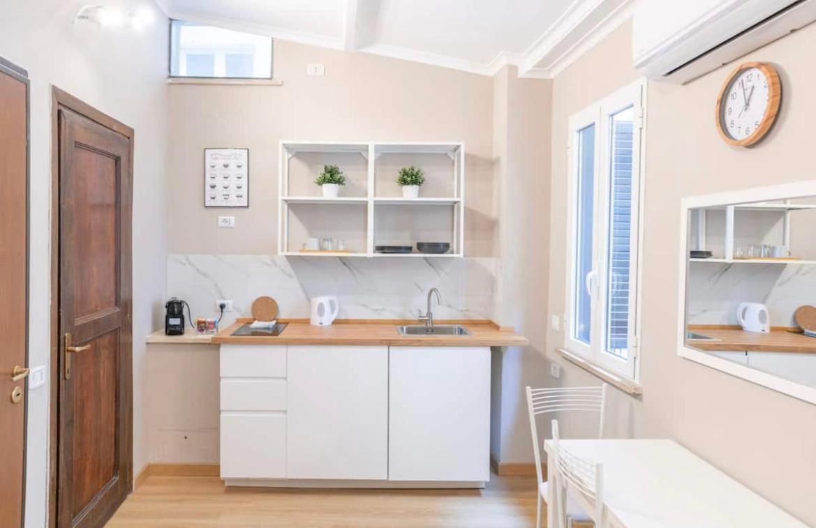 - 3 Floor Apartment